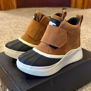 SOREL Kids Waterproof Brown and Black Shoes
